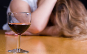 Развитие синдрома психической зависимости при алкоголизме